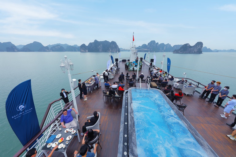 Biệt thự clubhouse Sailing Club Residences Ha Long Bay thu hút giới đầu tư - 2